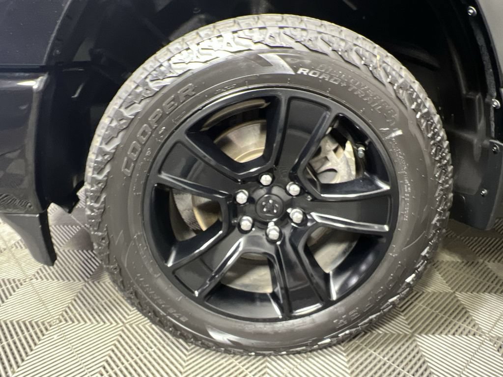 Used 2023 RAM 1500 Big Horn AWD/4WD image 32