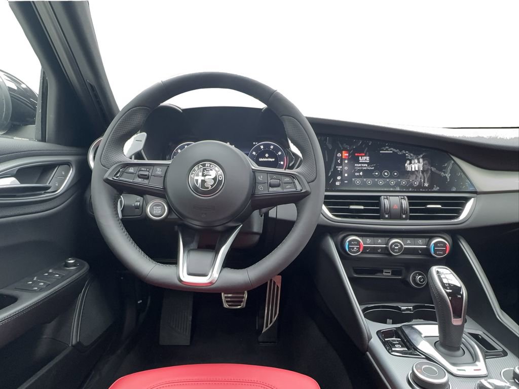 New 2025 Alfa Romeo Giulia RWD image 41
