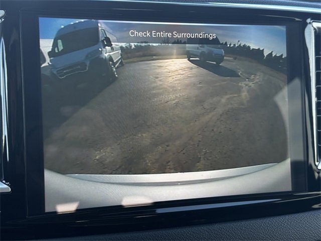 Certified 2024 Chrysler Pacifica Touring-L image 29