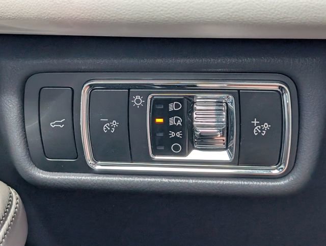 Used 2025 Lincoln Aviator Reserve w/ Equipment Group 201A AWD/4WD image 24
