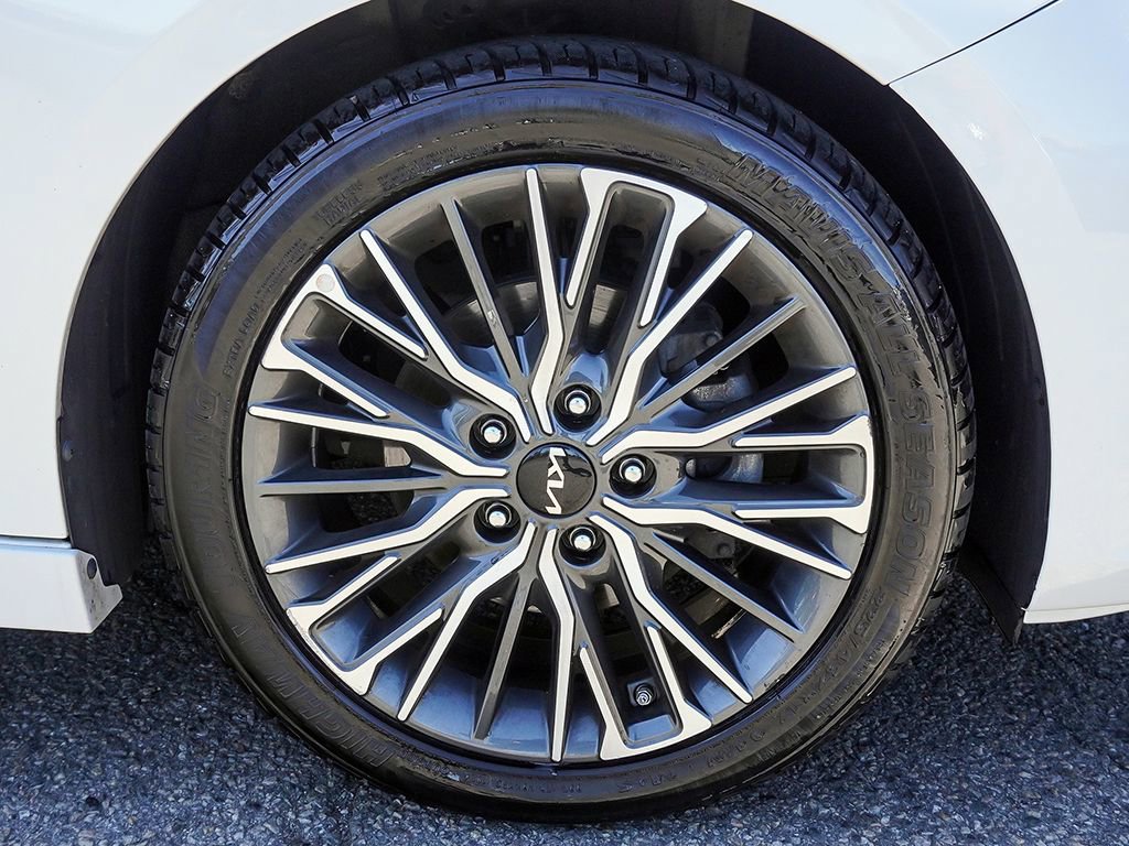 Used 2023 Kia Forte GT-Line w/ GT-Line Premium Package FWD image 20
