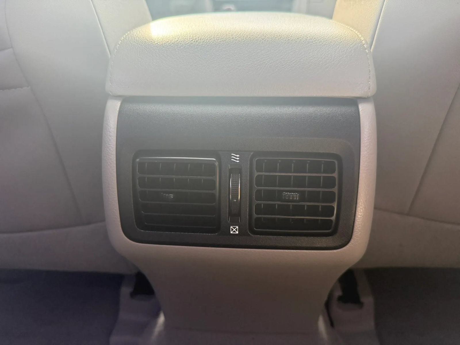 Used 2012 Toyota Camry XLE FWD image 20