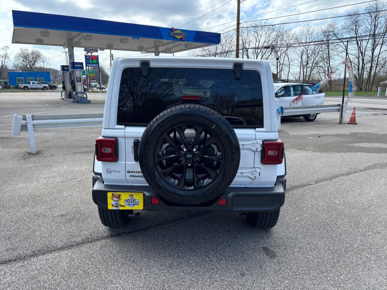 Used 2025 Jeep Wrangler Unlimited Sahara w/ Safety Group image 4