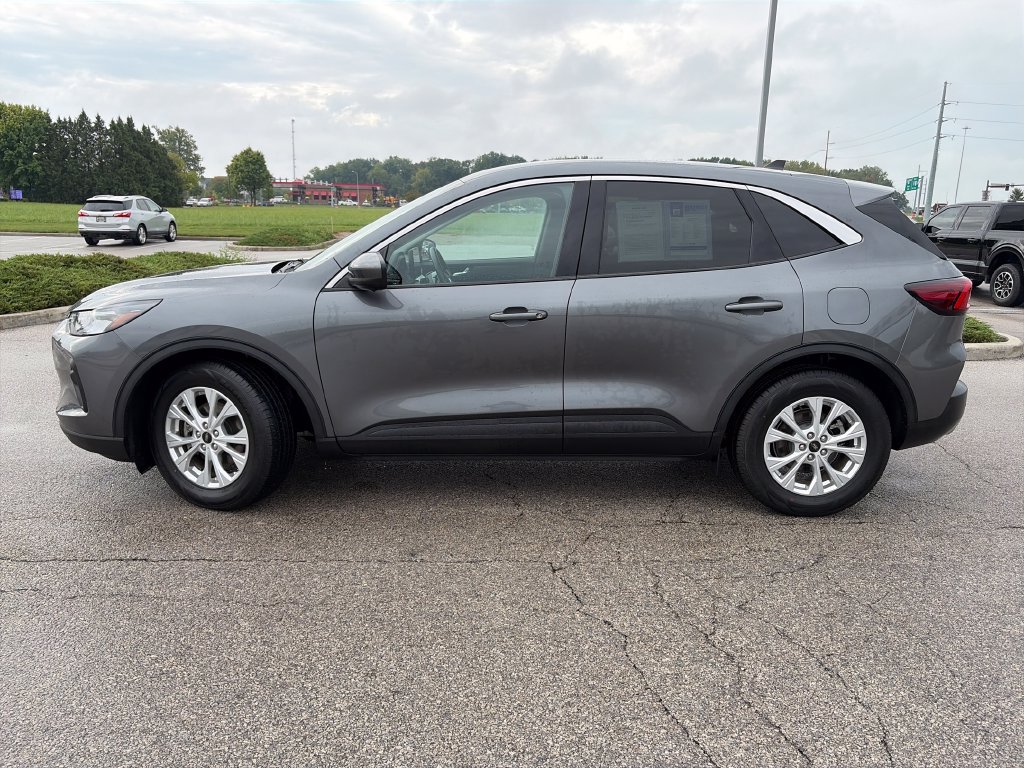 Used 2023 Ford Escape Active w/ Tech Pack #2 FWD image 4