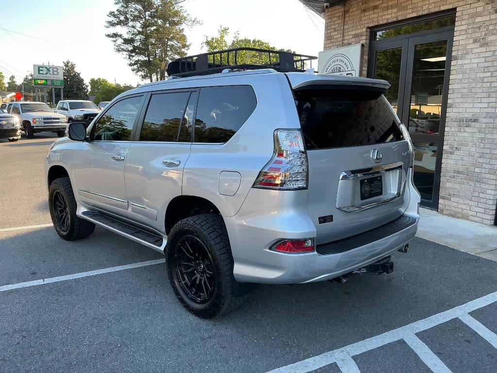 Used 2019 Lexus GX 460 Premium w/ Premium Package AWD/4WD image 3
