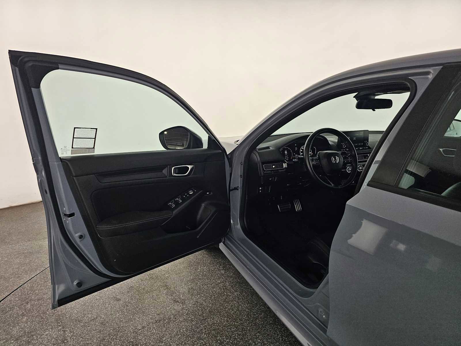 Used 2023 Honda Civic Sport image 19