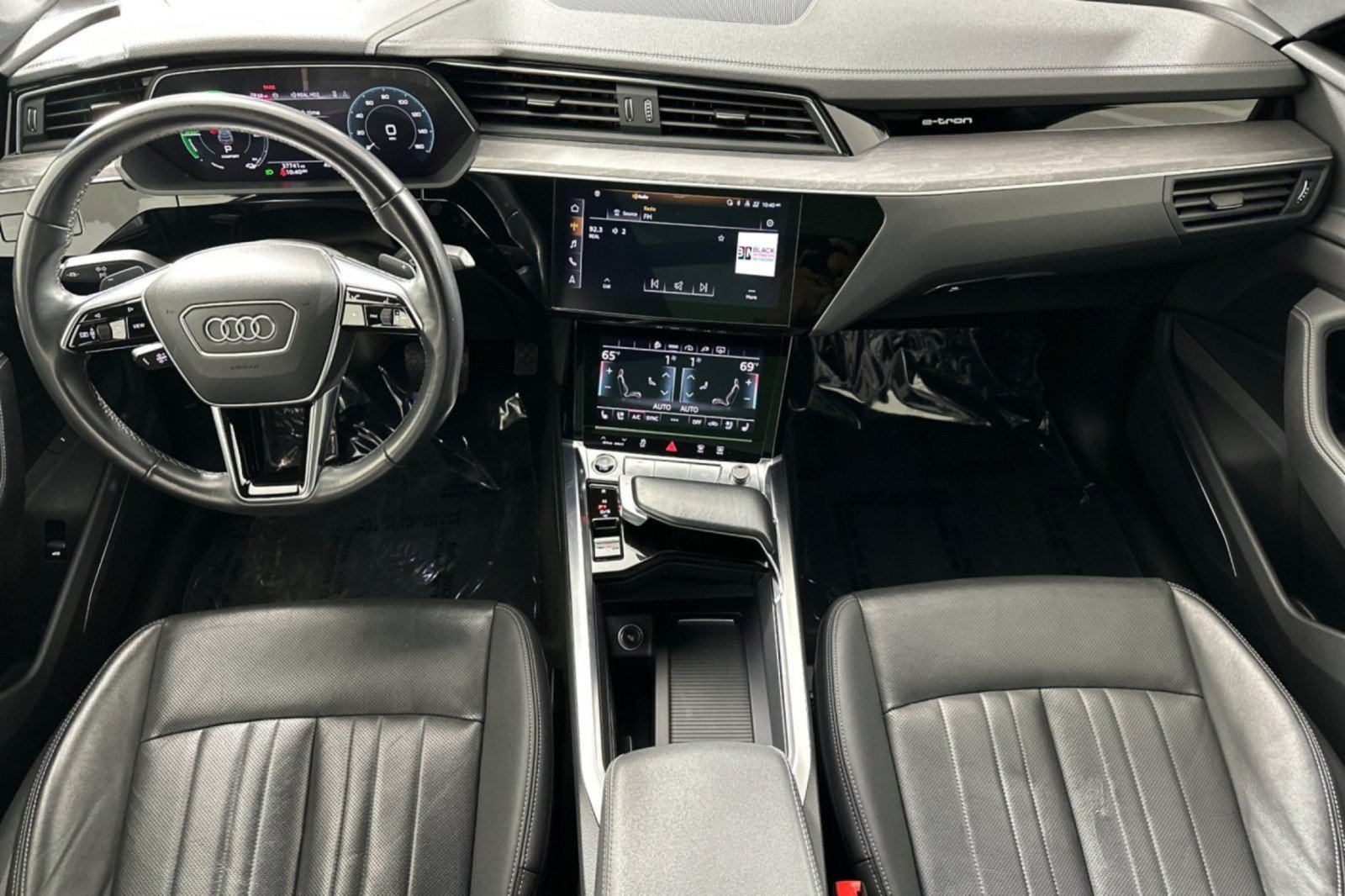 Used 2024 Audi Q8 e-tron Premium Plus AWD/4WD image 12