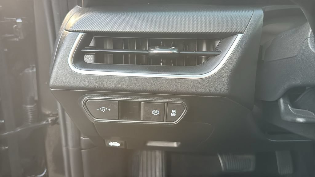 Used 2025 Kia K4 FWD image 16