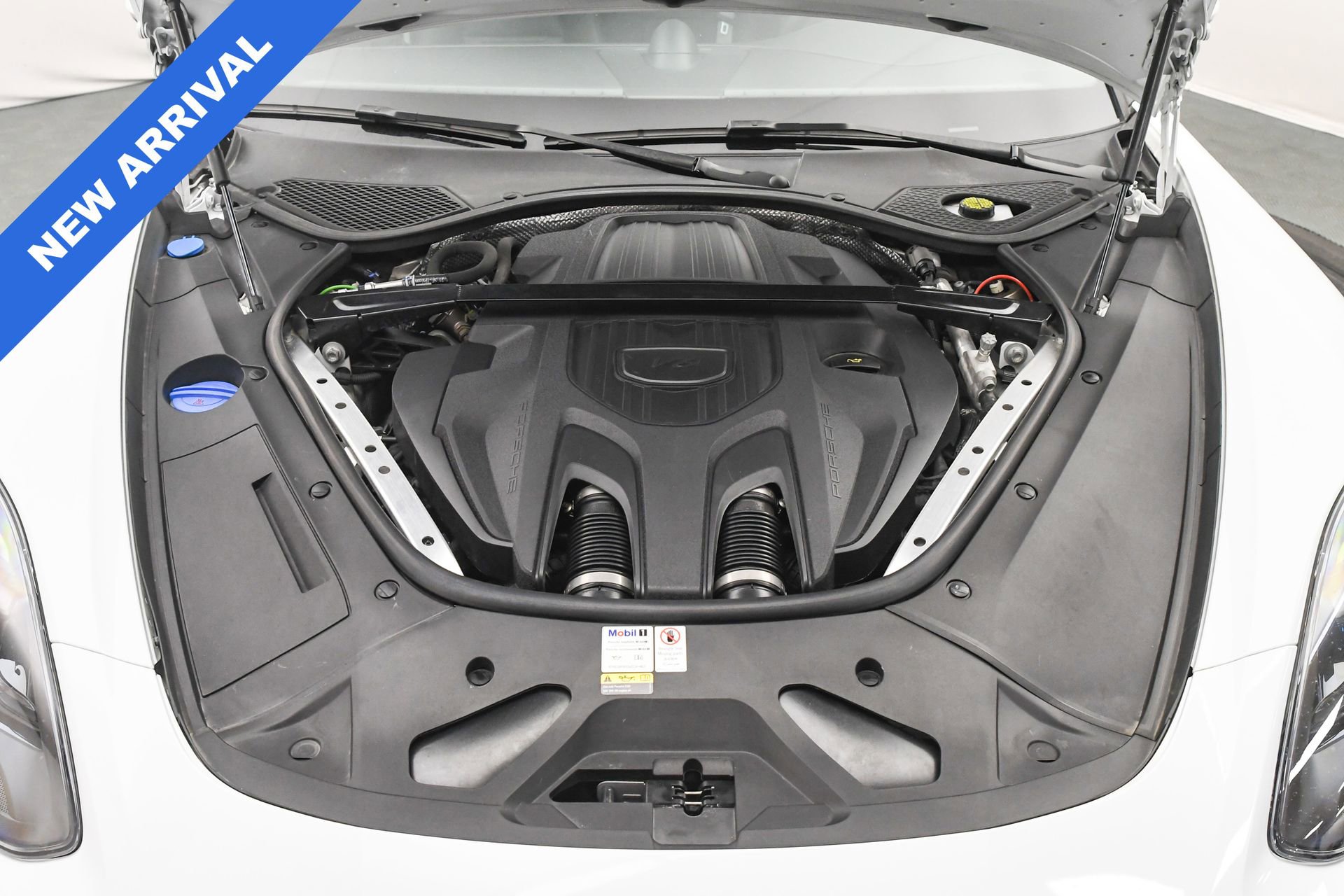 Used 2022 Porsche Panamera Platinum Edition image 30