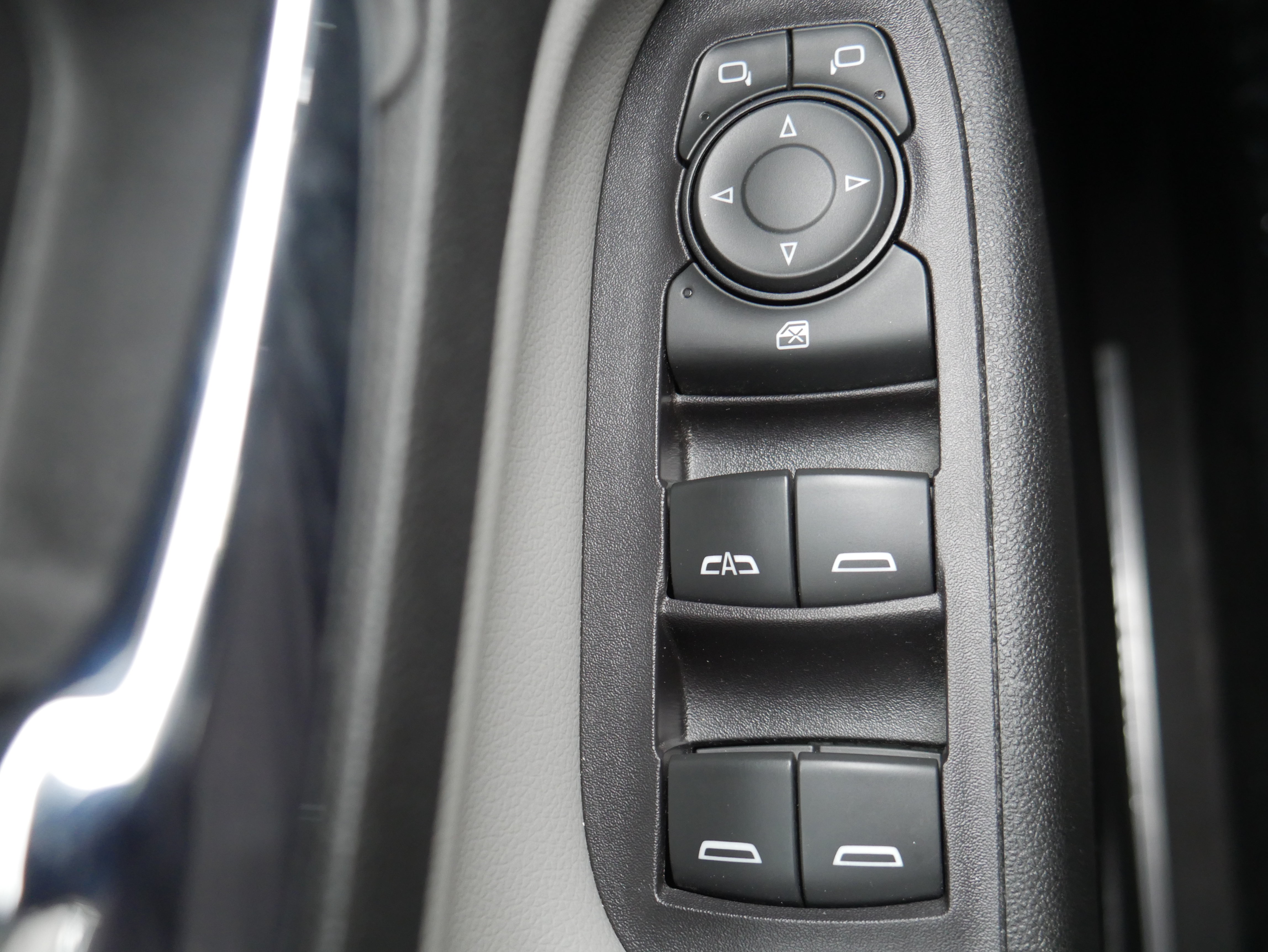 Certified 2020 Chevrolet Equinox Premier AWD/4WD image 29