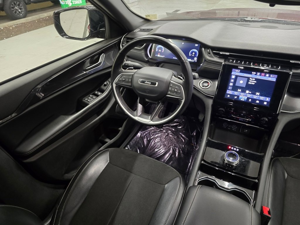 Used 2022 Jeep Grand Cherokee L Laredo image 35