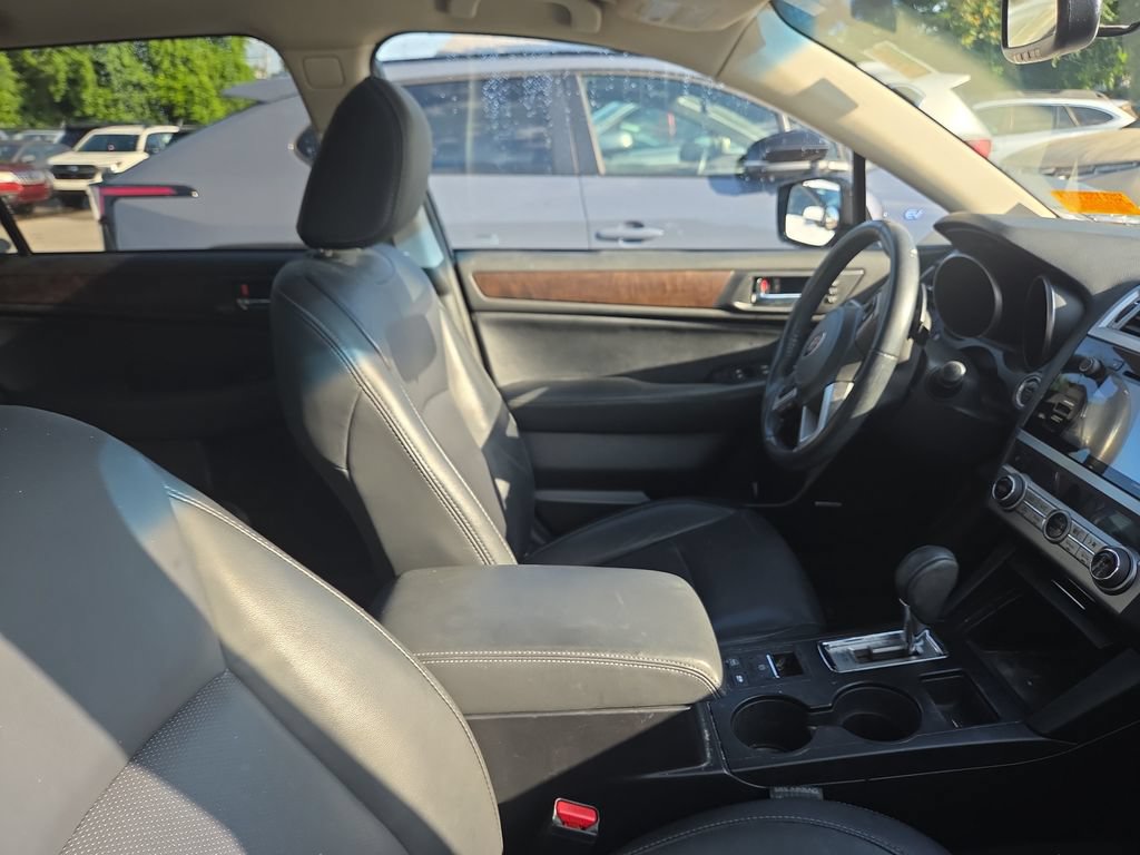 Used 2016 Subaru Outback 2.5i Limited AWD/4WD image 12
