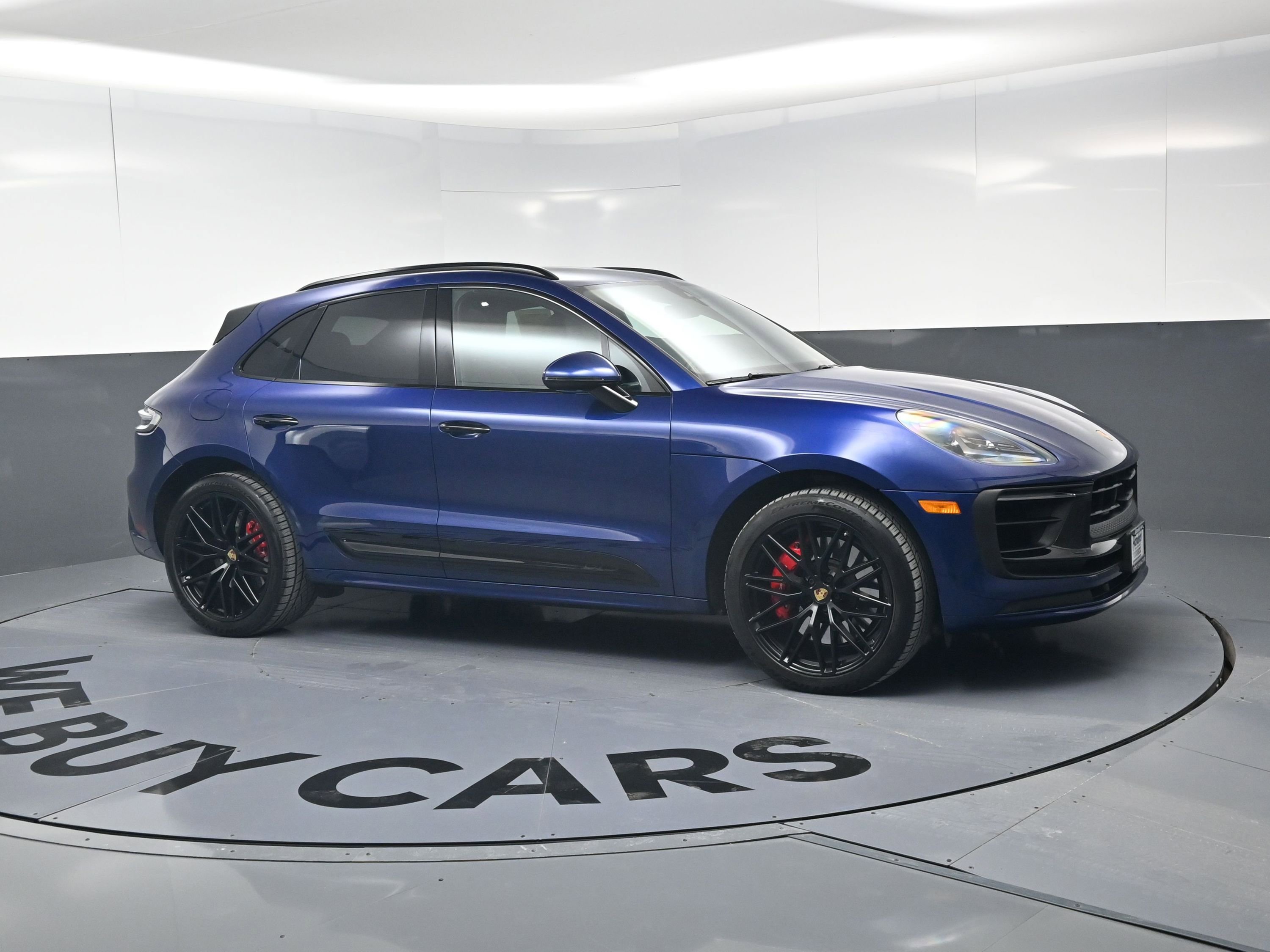 Used 2023 Porsche Macan GTS image 2