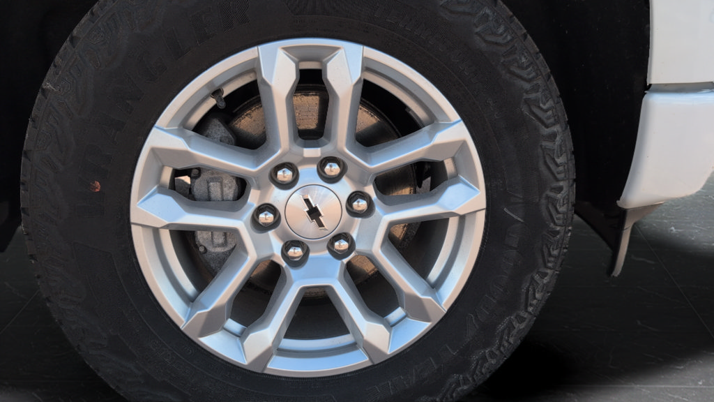 Used 2023 Chevrolet Silverado 1500 RST AWD/4WD image 34
