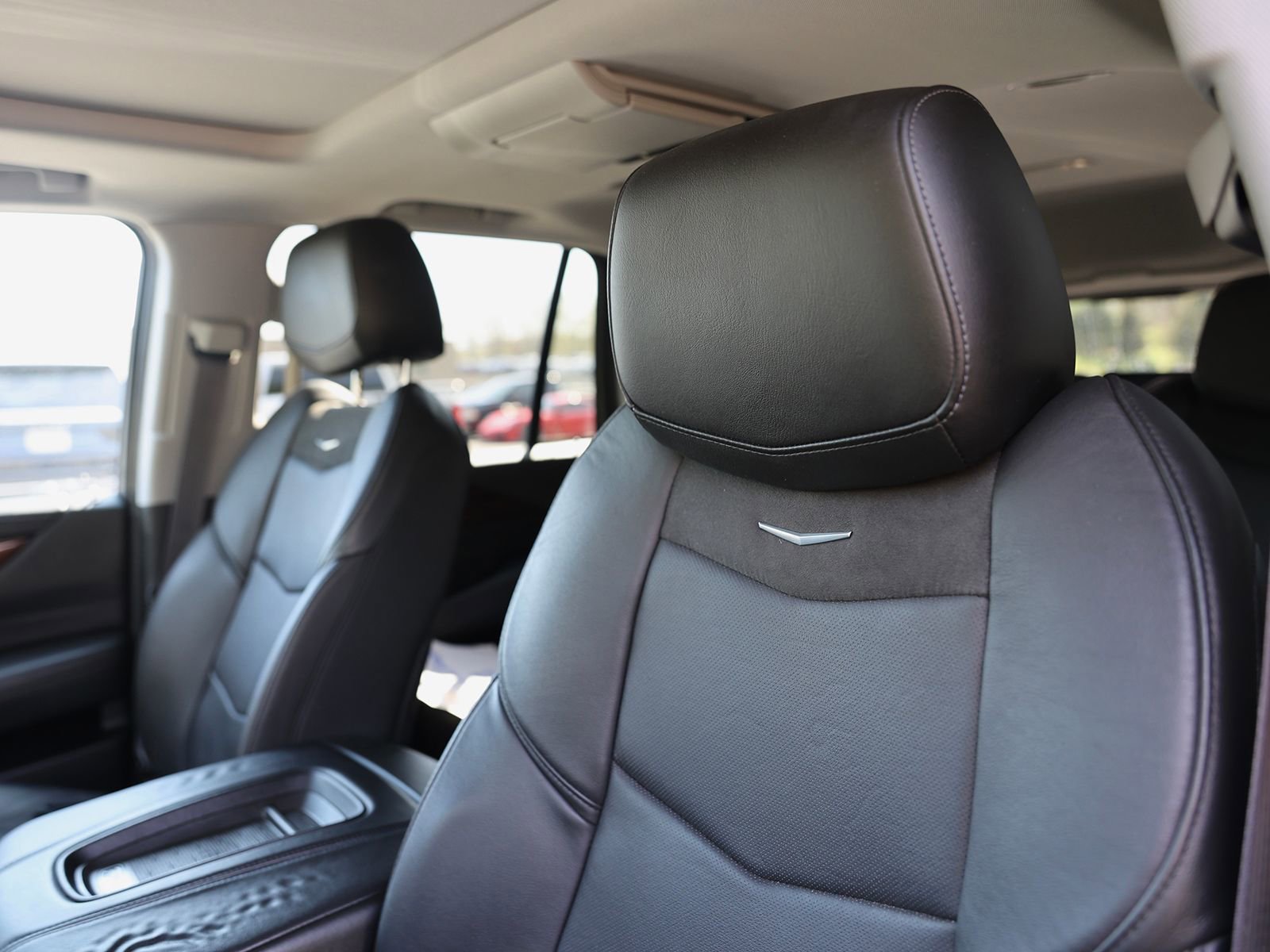 Used 2017 Cadillac Escalade Premium Luxury AWD/4WD image 21