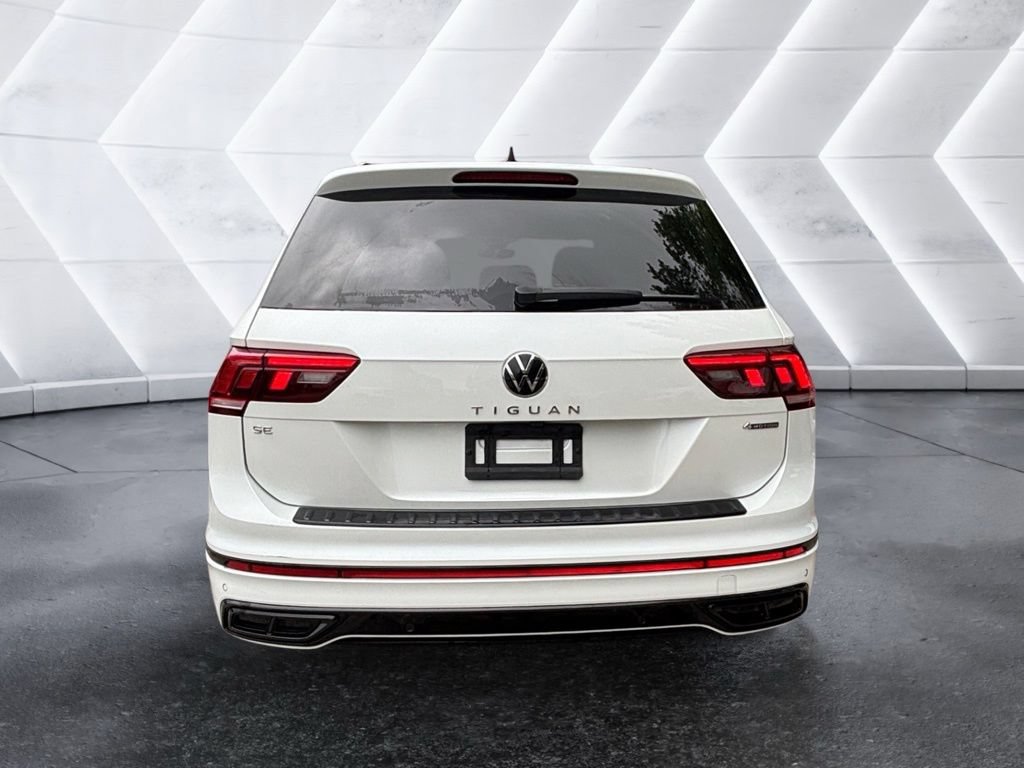 Certified 2024 Volkswagen Tiguan SE R-Line AWD/4WD image 3