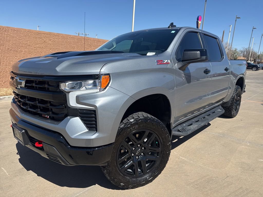 Used 2025 Chevrolet Silverado 1500 LT Trail Boss w/ Convenience Package II image 1