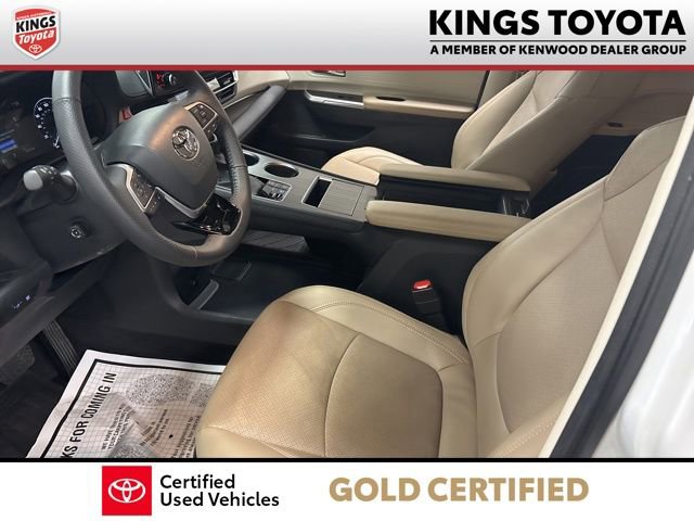 Certified 2023 Toyota Sienna Limited AWD/4WD image 17