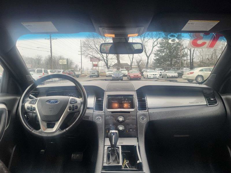 Used 2013 Ford Taurus SEL FWD image 7
