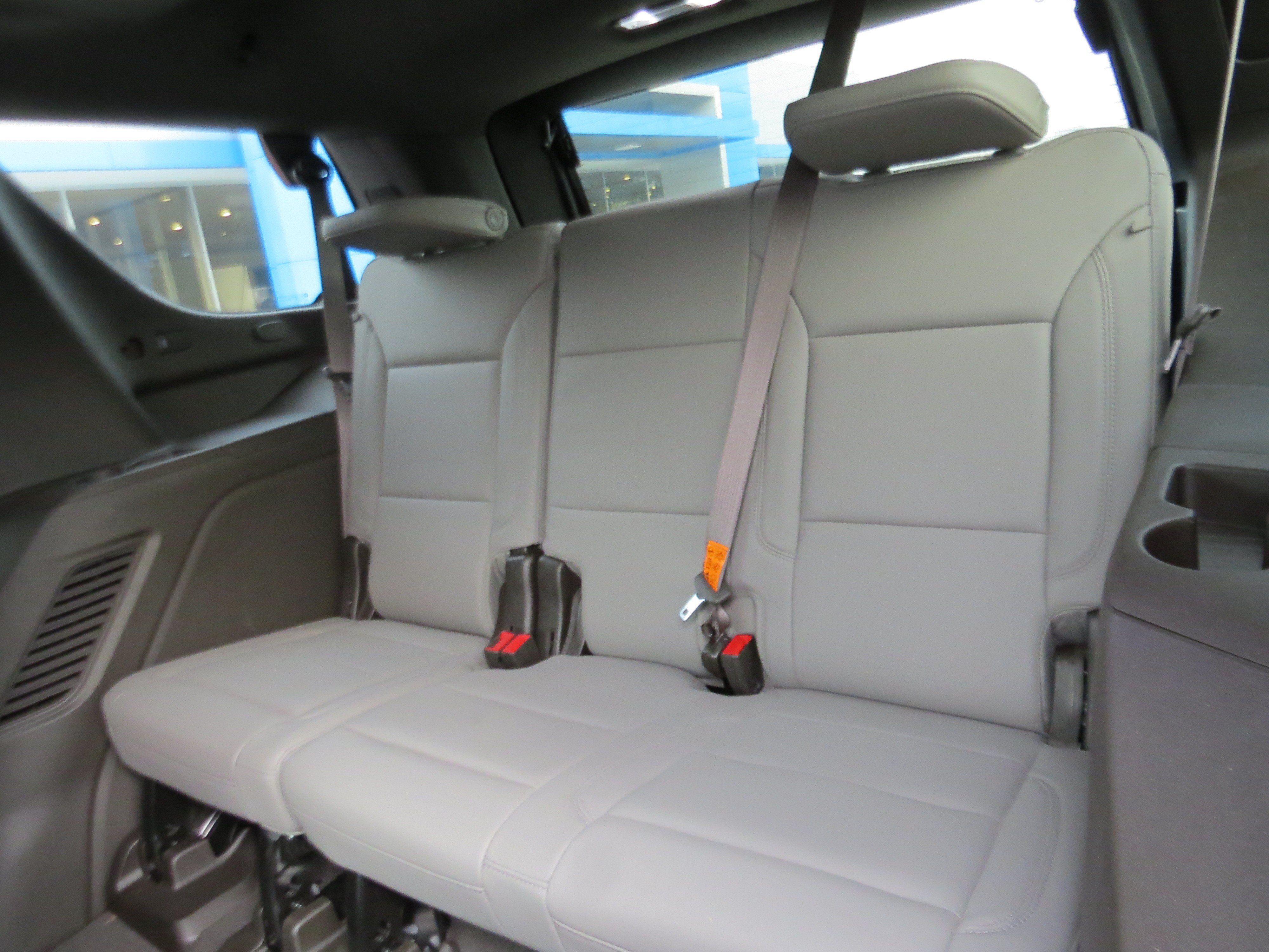 Used 2024 Chevrolet Tahoe LT w/ Luxury Package AWD/4WD image 12