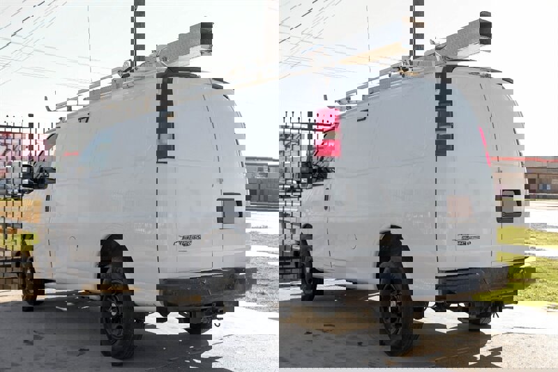 Used 2012 Chevrolet Express 2500 image 9