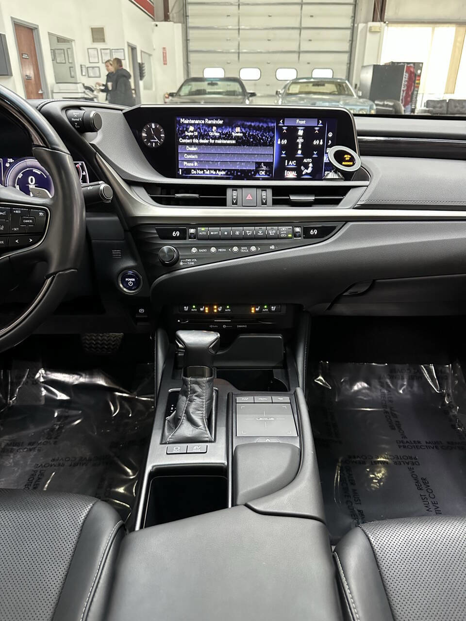 Used 2019 Lexus ES 300h w/ Premium Package image 25