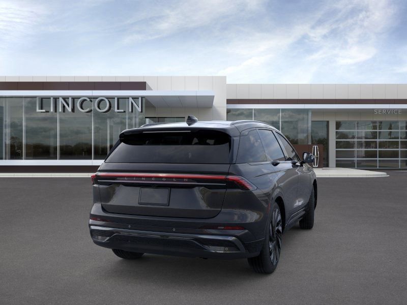 New 2026 Lincoln Nautilus Reserve w/ Jet Appearance Package AWD/4WD image 8