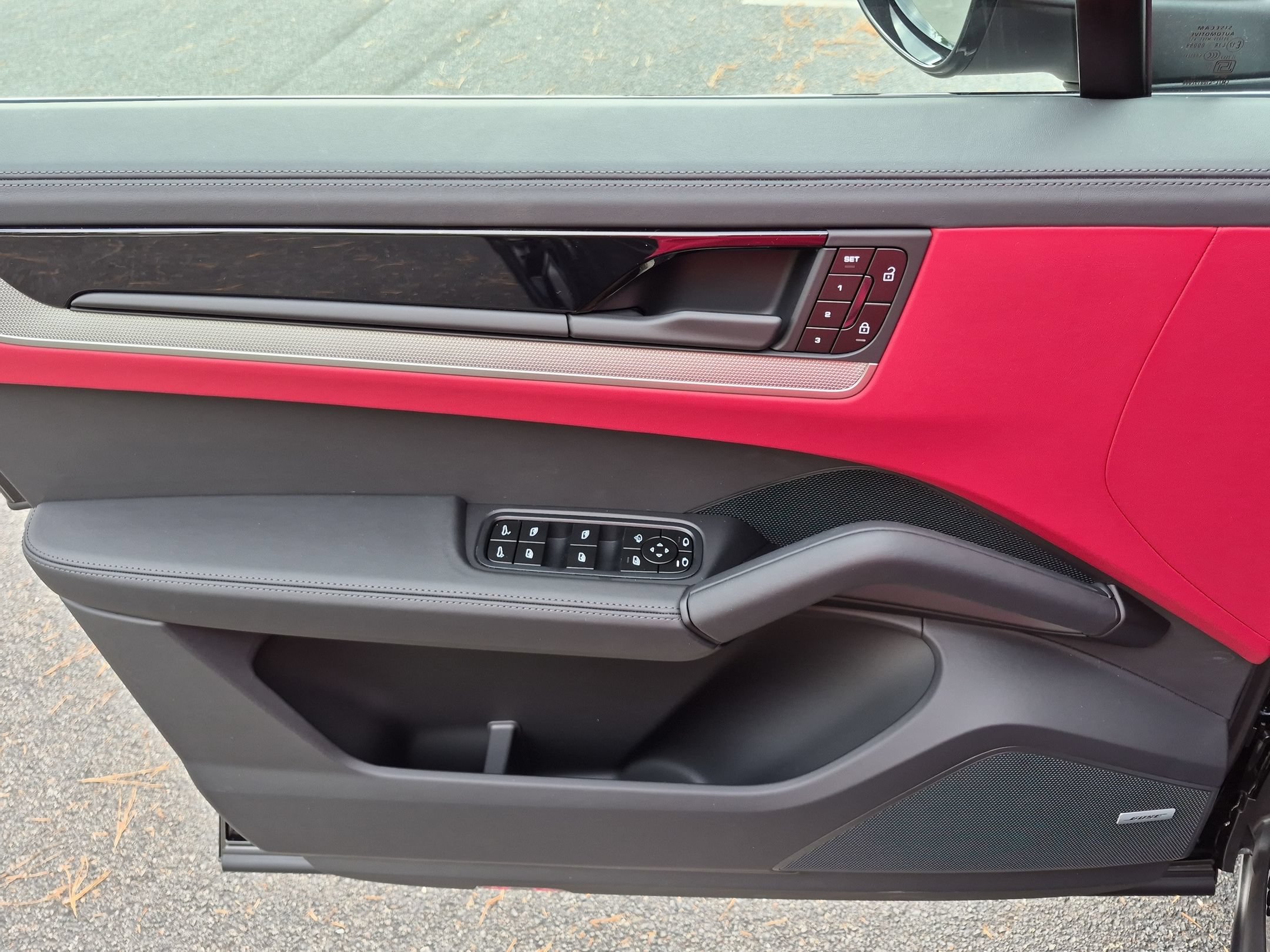 New 2026 Porsche Cayenne Coupe AWD/4WD image 22