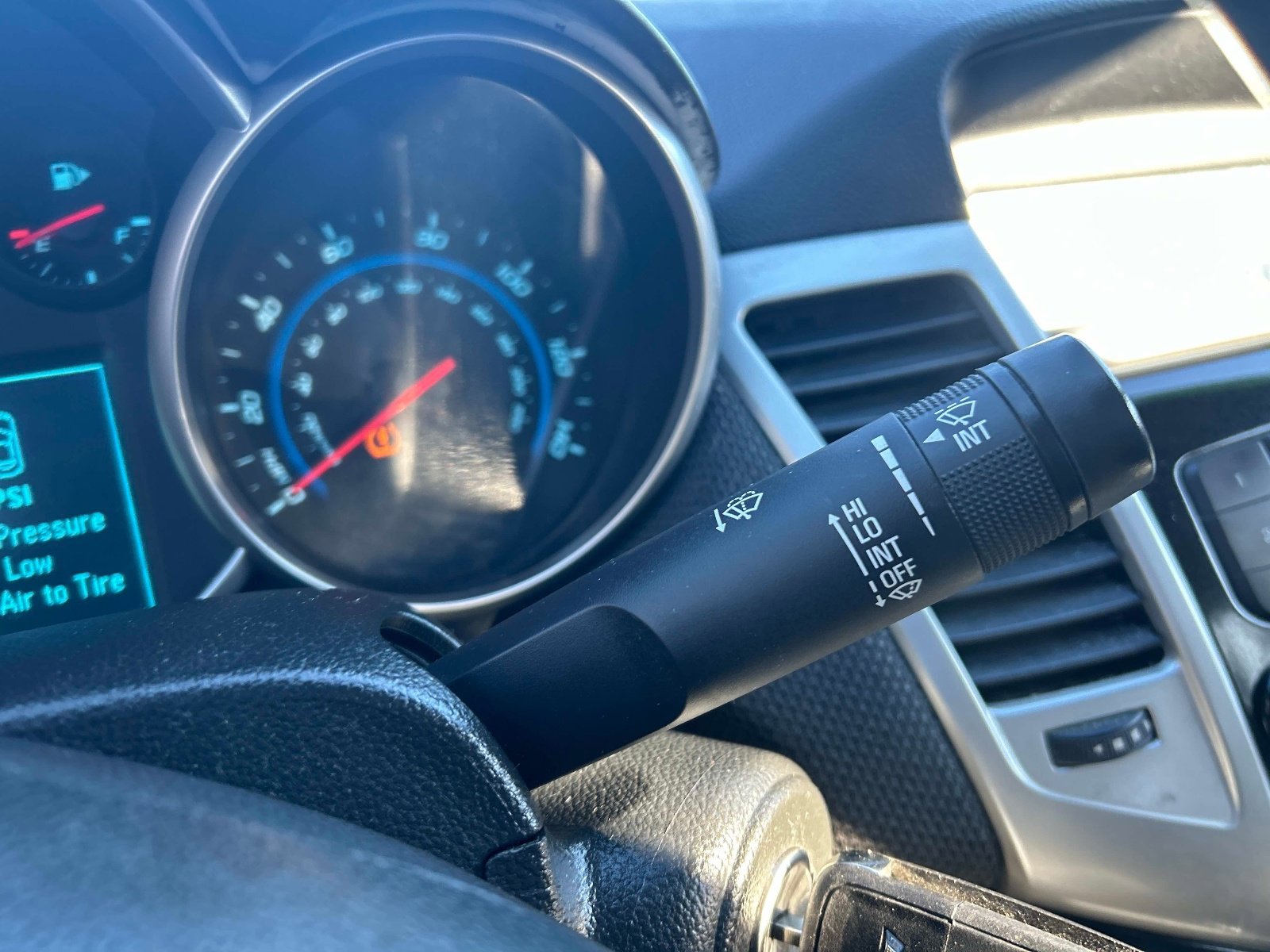 Used 2013 Chevrolet Cruze LT image 24