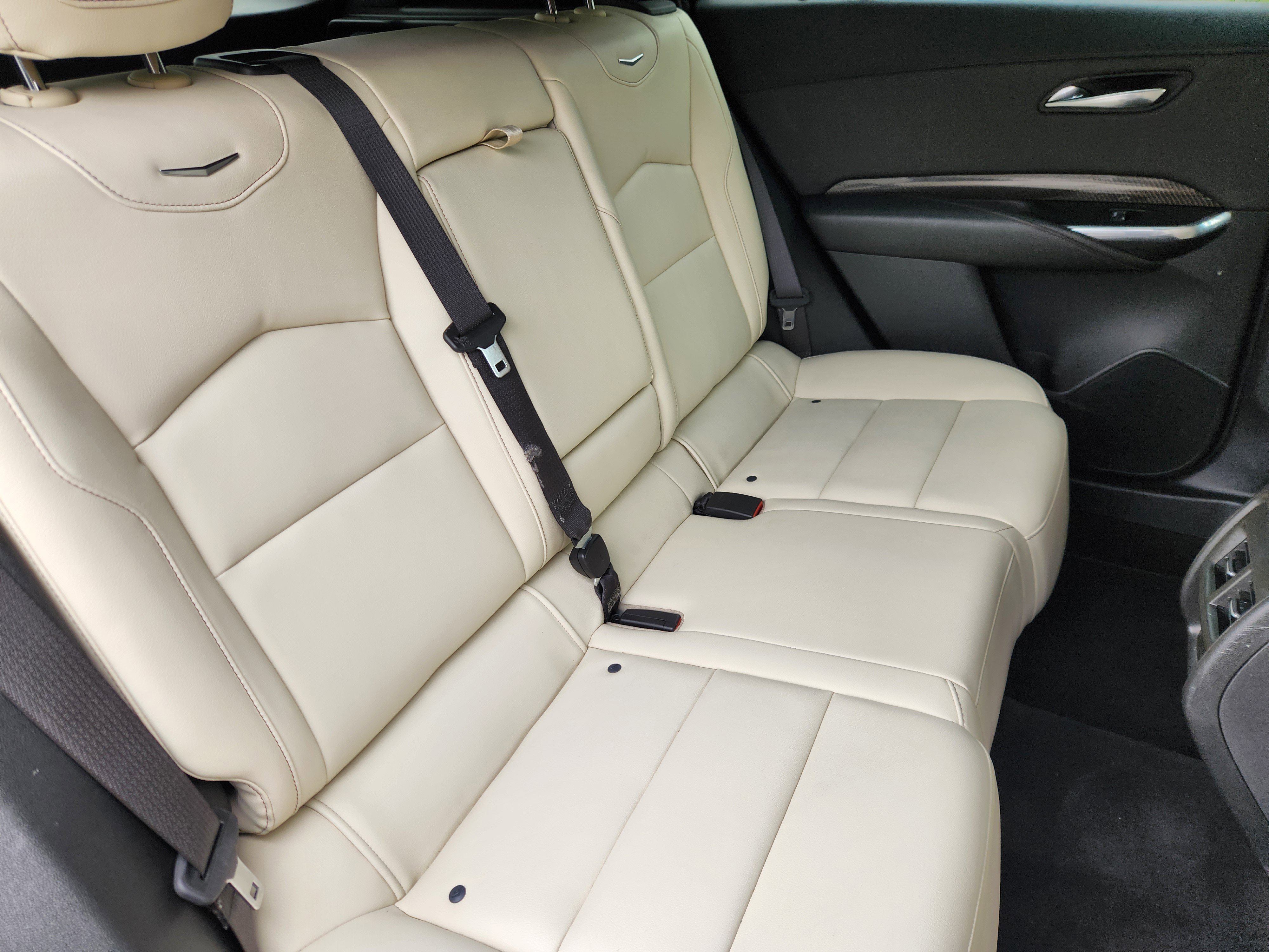 Used 2020 Cadillac XT4 Sport w/ Cold Weather Package image 16