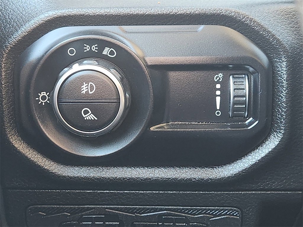 Used 2024 Jeep Gladiator Sport image 24