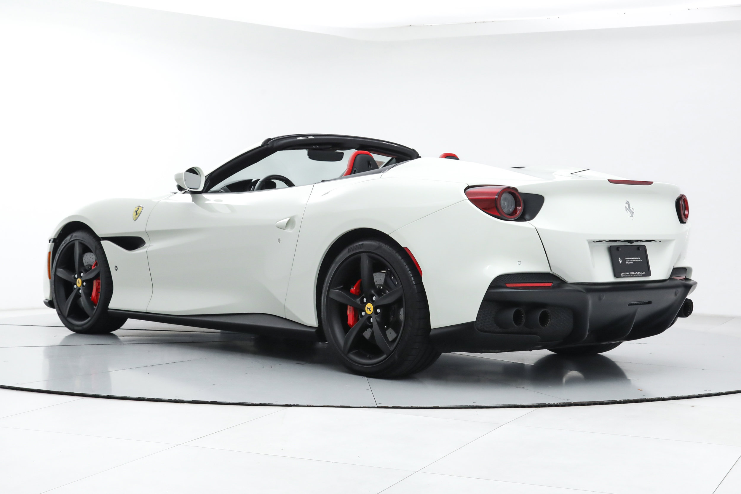 Certified 2022 Ferrari Portofino M RWD image 8