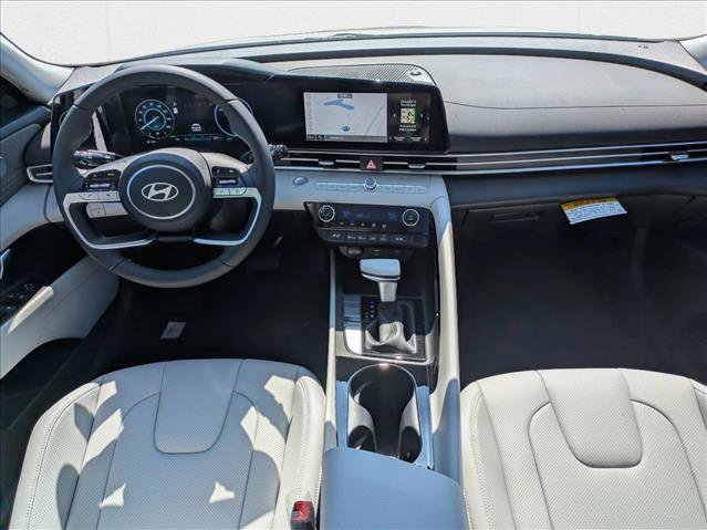 New 2025 Hyundai Elantra Limited FWD image 18