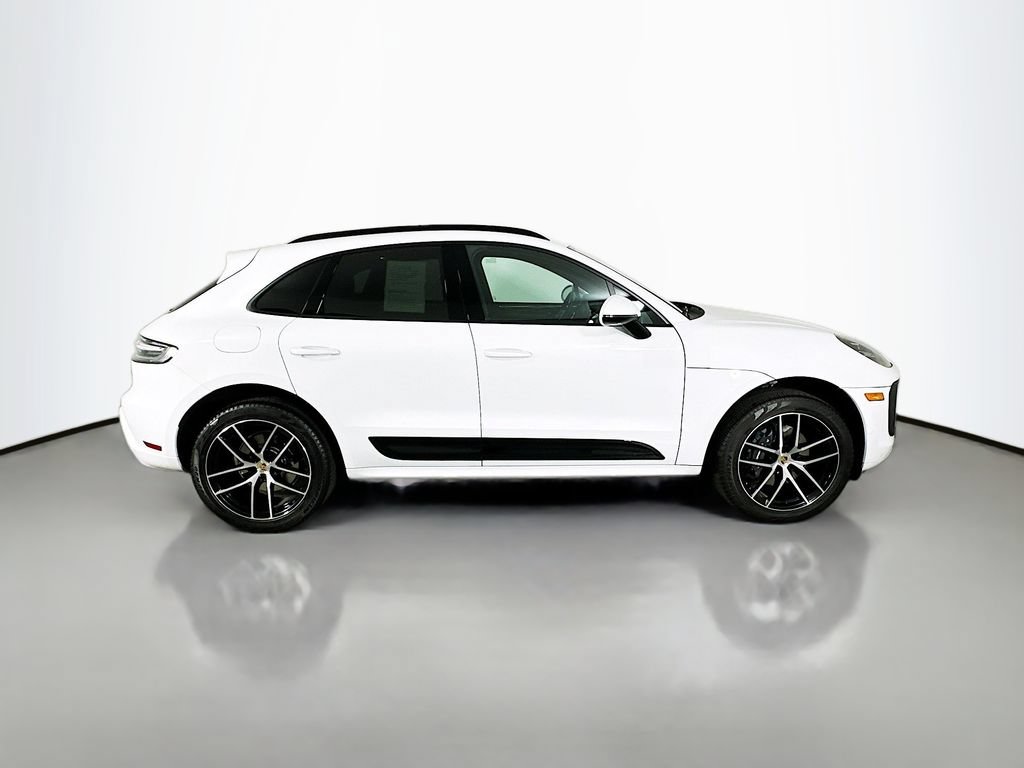 New 2025 Porsche Macan AWD/4WD image 8