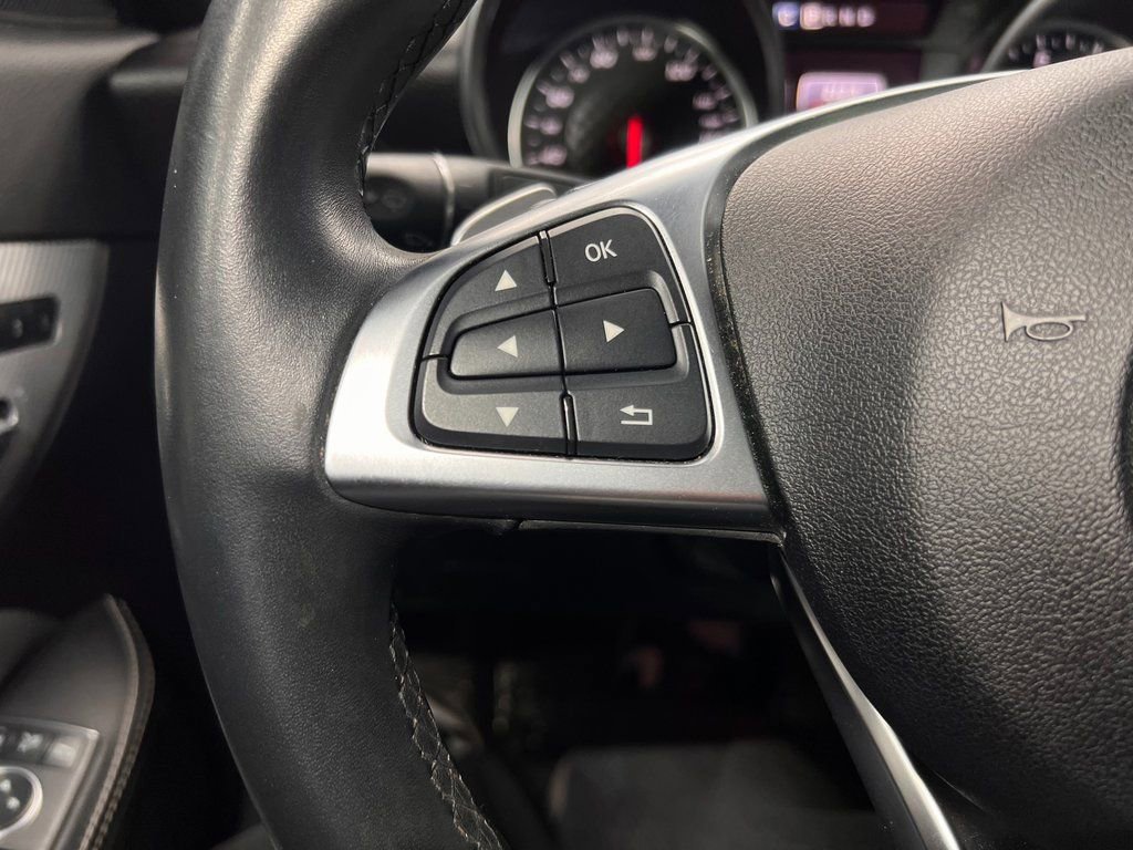 Used 2020 Mercedes-Benz SLC 300 image 13