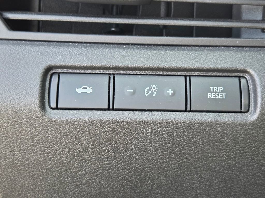 Used 2024 Nissan Altima 2.5 SV image 25