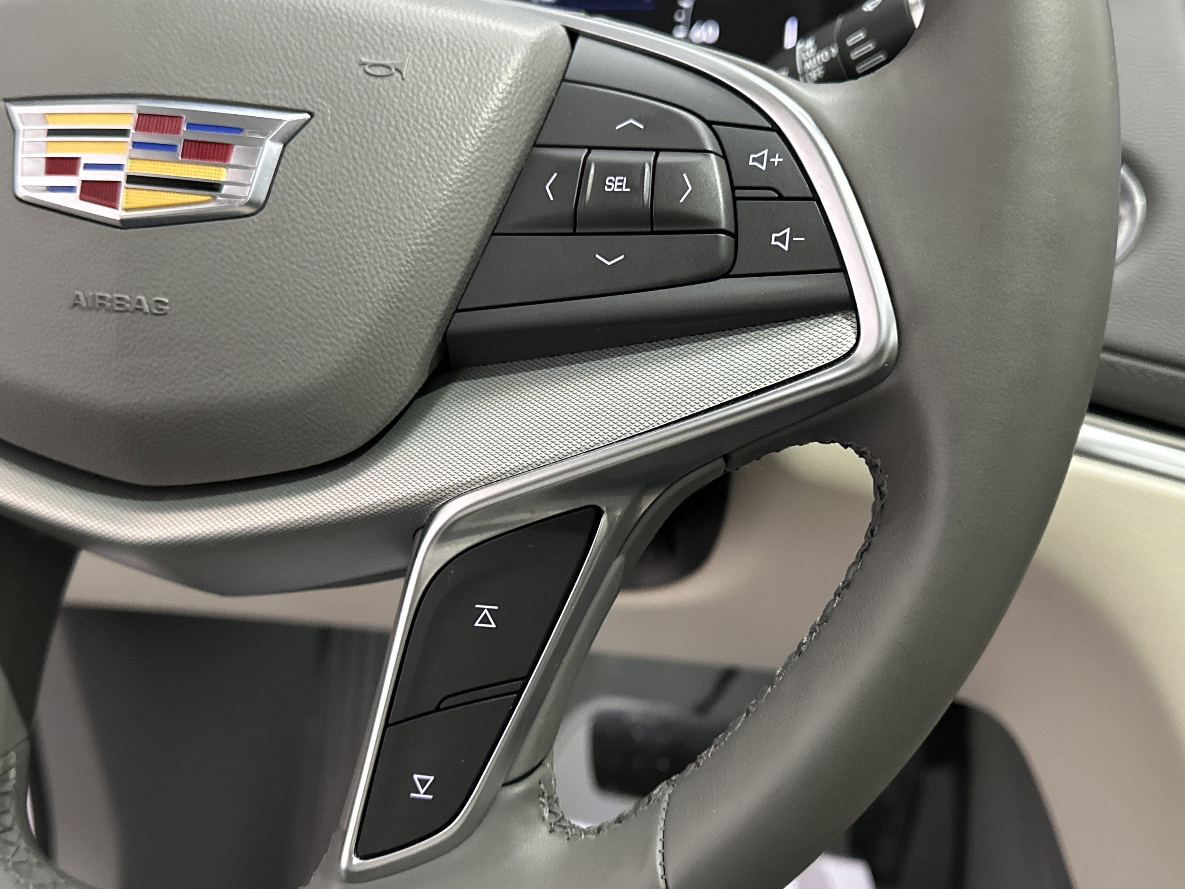 Used 2025 Cadillac XT5 Premium Luxury image 31