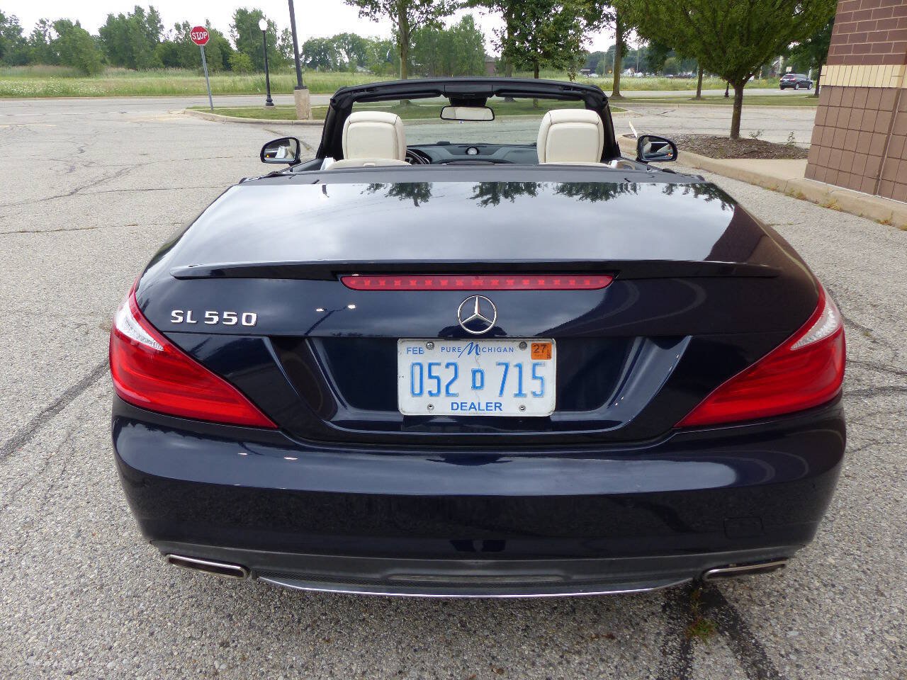 Used 2014 Mercedes-Benz SL 550 image 7