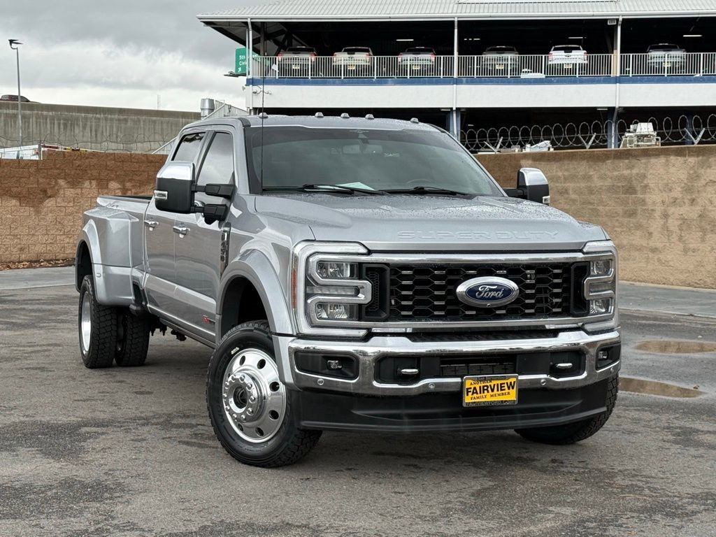 Used 2023 Ford F450 Lariat w/ Lariat Ultimate Package image 3