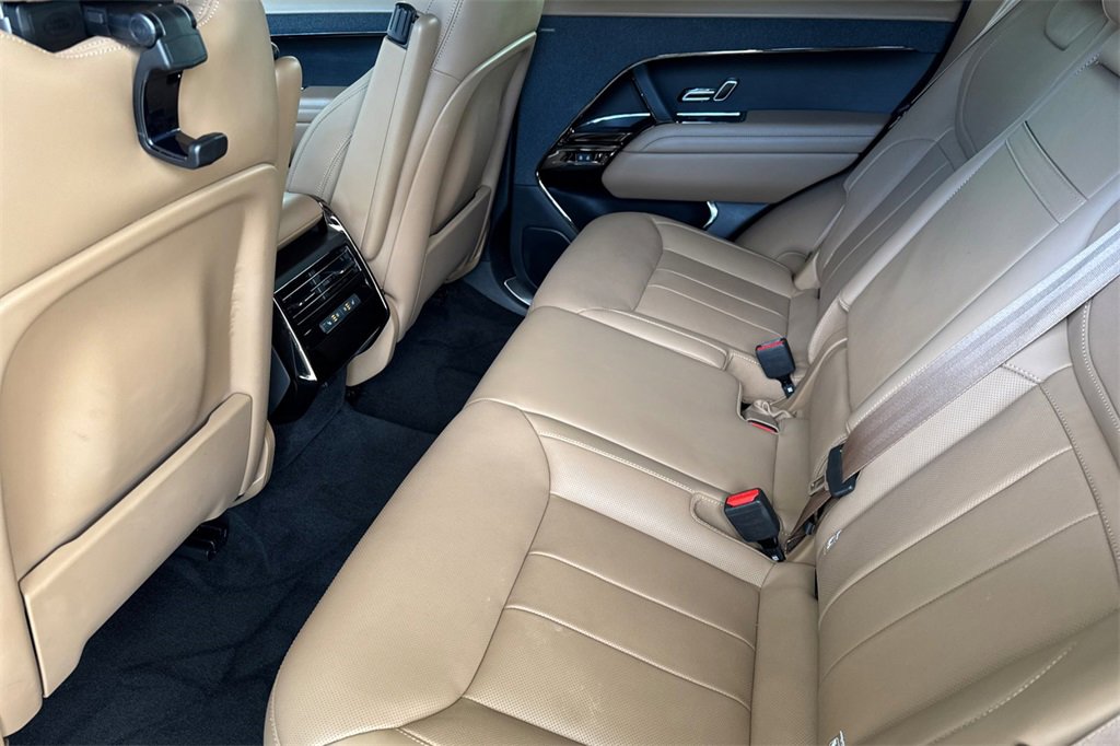 Used 2023 Land Rover Range Rover Sport SE image 5
