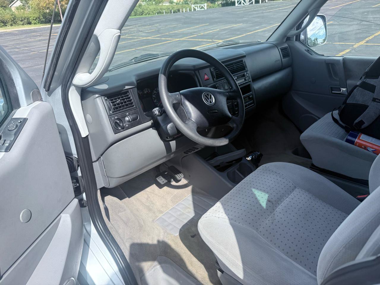 Used 2002 Volkswagen Eurovan GLS FWD image 7