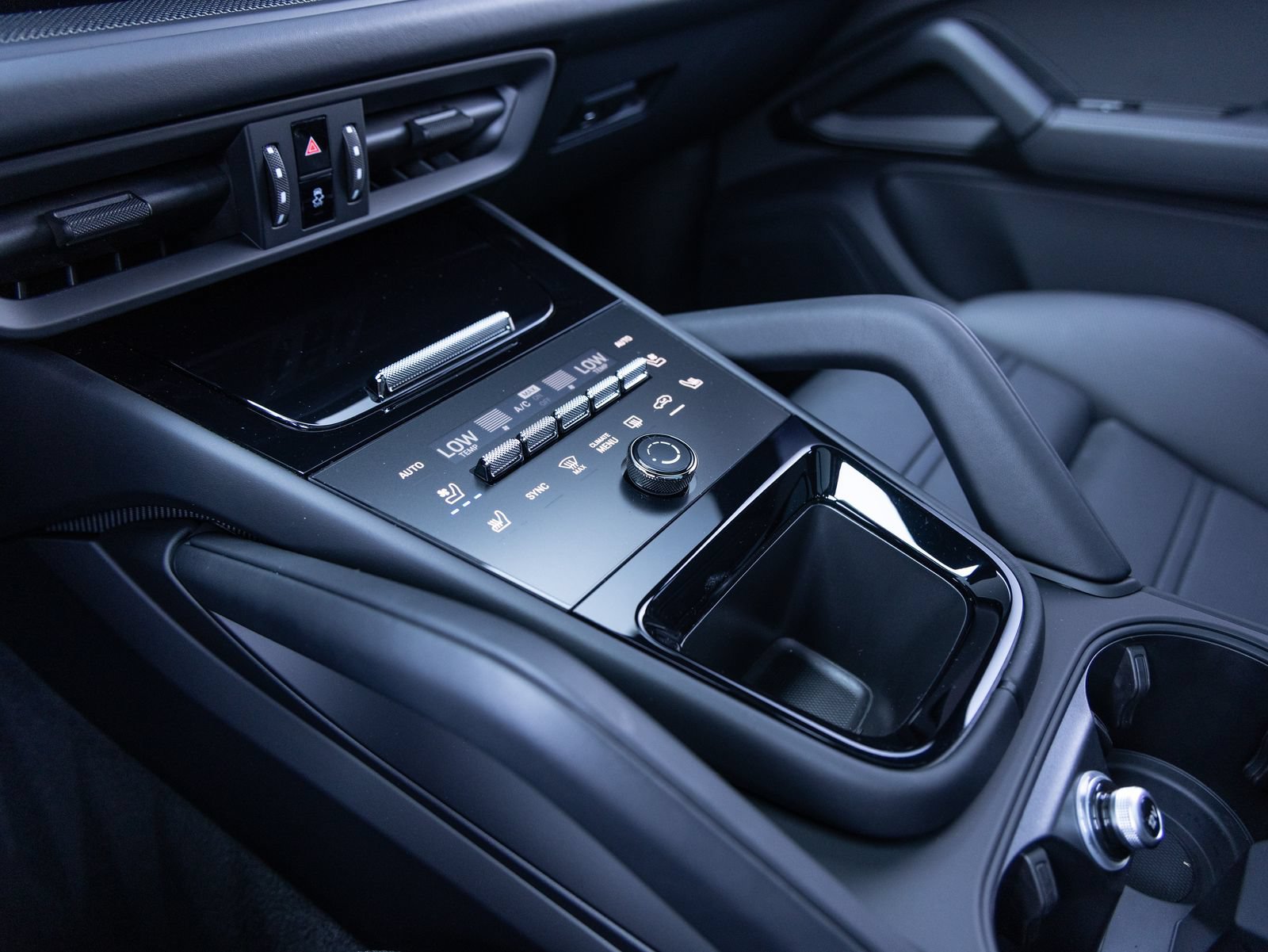 New 2026 Porsche Cayenne GTS AWD/4WD image 17