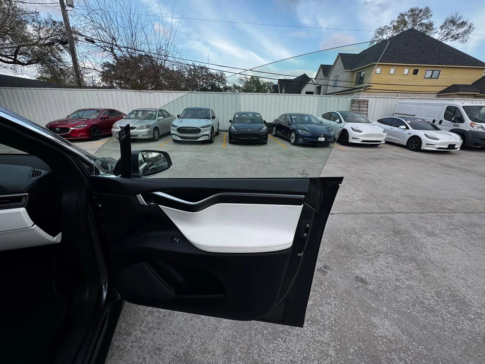 Used 2016 Tesla Model X Performance image 26