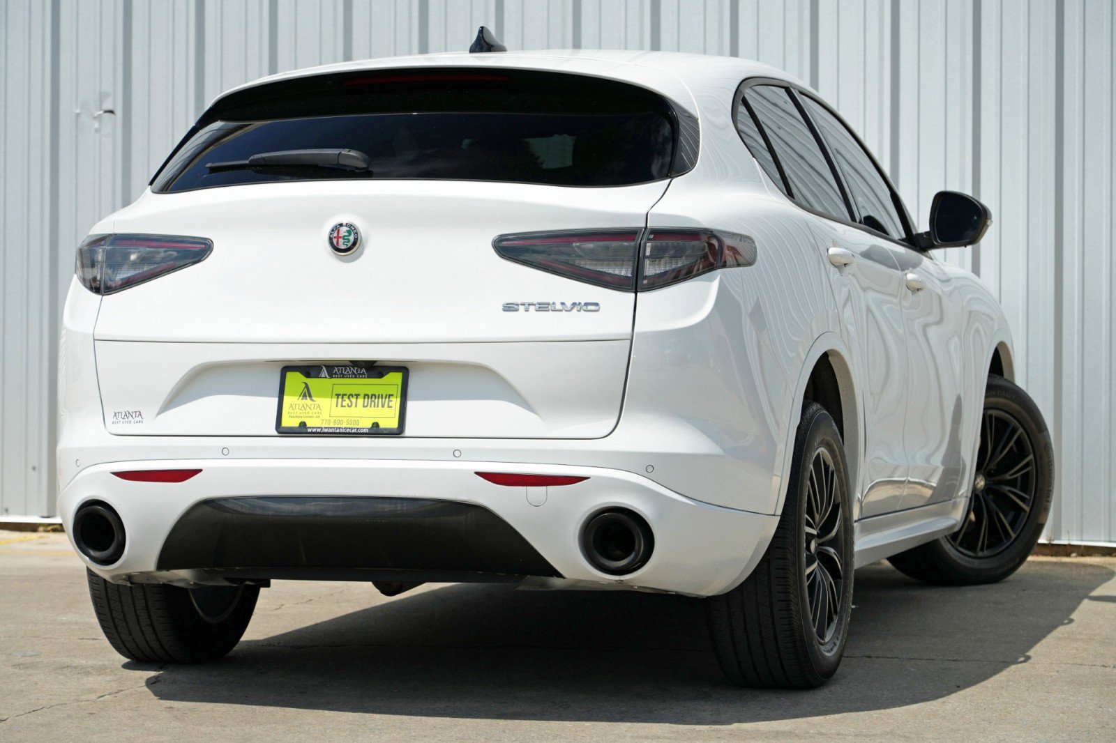 Used 2024 Alfa Romeo Stelvio Sprint image 3