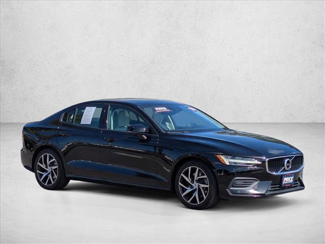 Used 2019 Volvo S60 T5 Momentum image 3