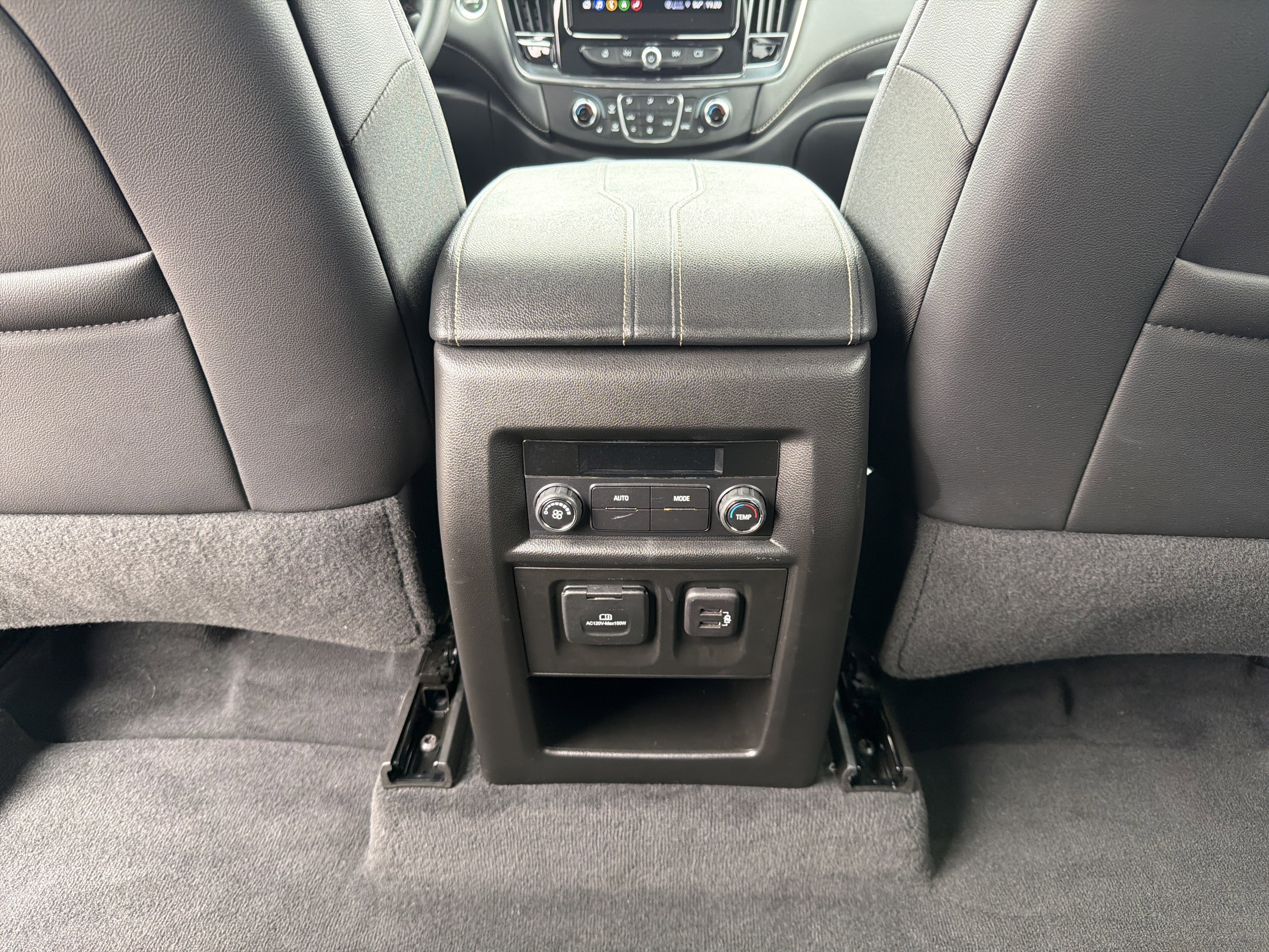 Used 2023 Chevrolet Traverse LT w/ LT Premium Package image 26