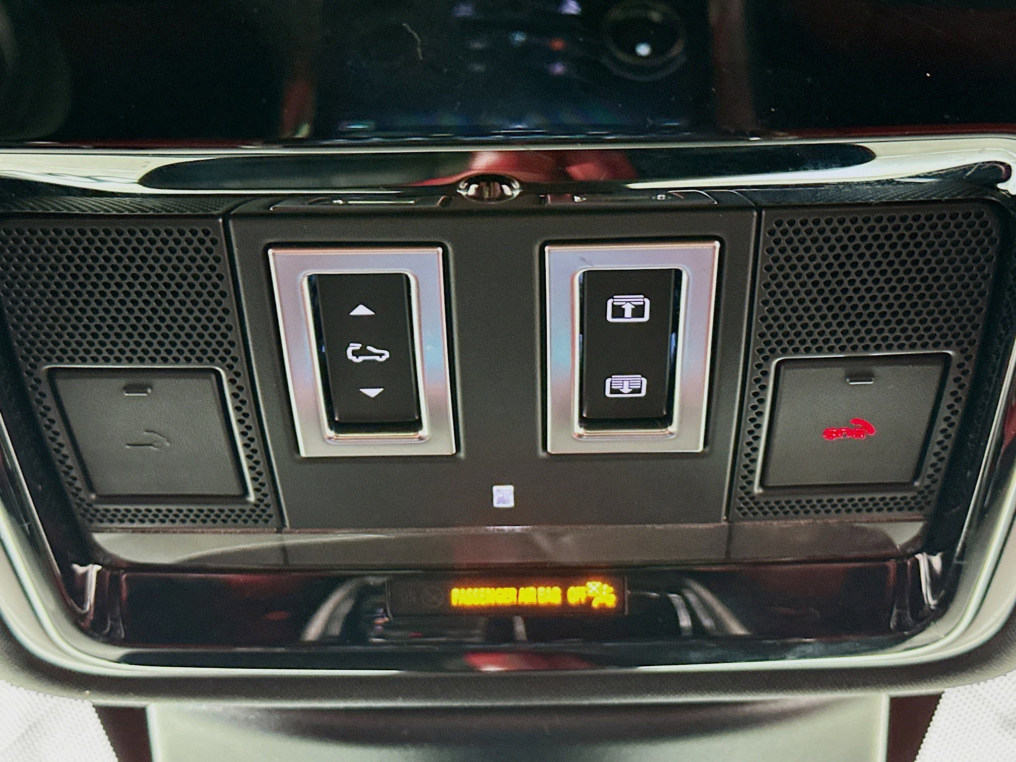 Used 2022 Land Rover Range Rover Sport HST image 18