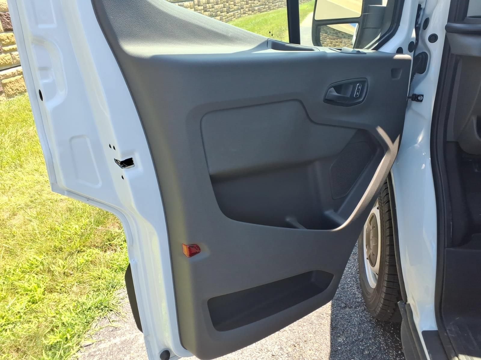 New 2026 Ford Transit 150 Low Roof w/ Load Area Protection Package RWD image 11
