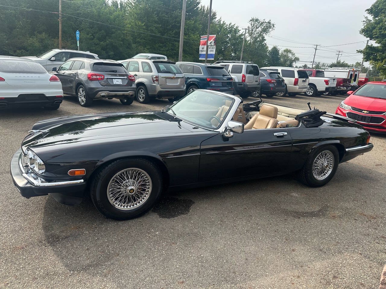 Used 1990 Jaguar XJS V12 Convertible RWD image 3