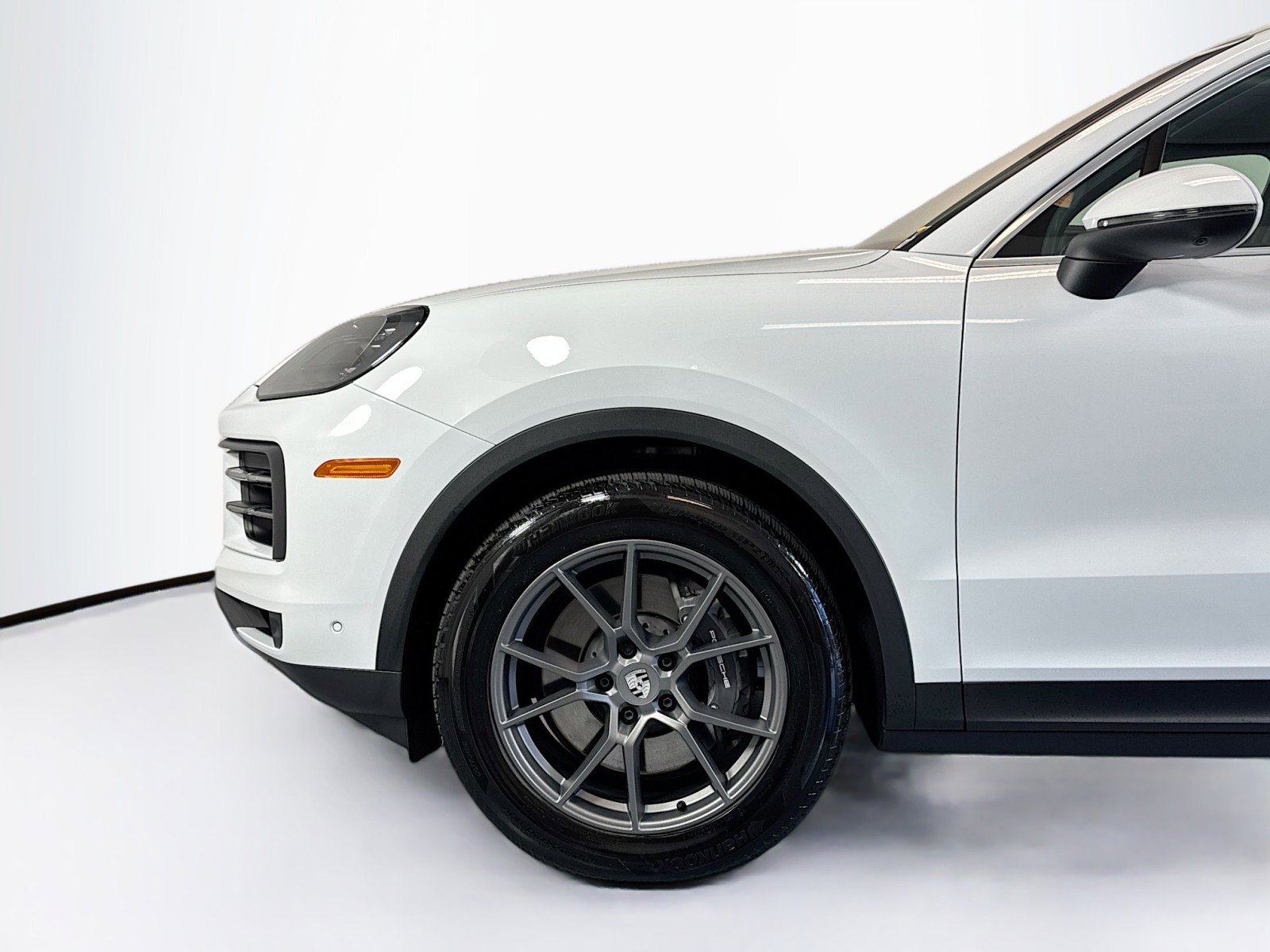 Certified 2025 Porsche Cayenne image 28